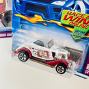 2002 Hot Wheels Trump Cars Series Colección Set de 4 - Dodge Charger R/T, Hammered Coupe, Montezooma, 33 Ford Roadster