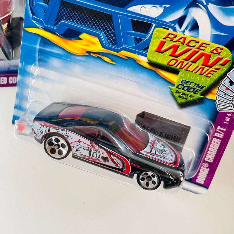 2002 Hot Wheels Trump Cars Series Colección Set de 4 - Dodge Charger R/T, Hammered Coupe, Montezooma, 33 Ford Roadster