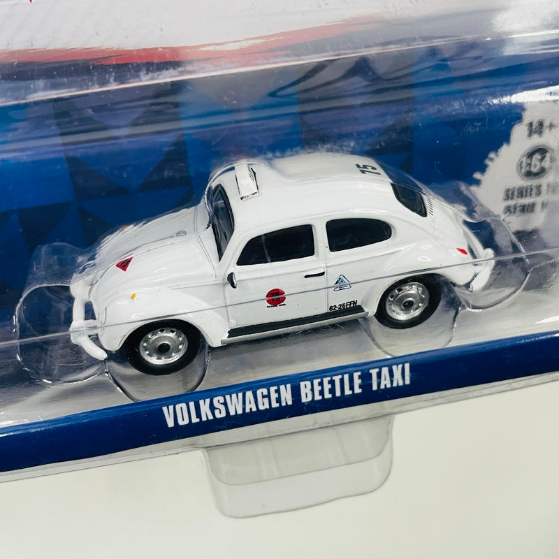 2022 Greenlight Club V-Dub Limited Edition Volkswagen Beetle Taxi blan