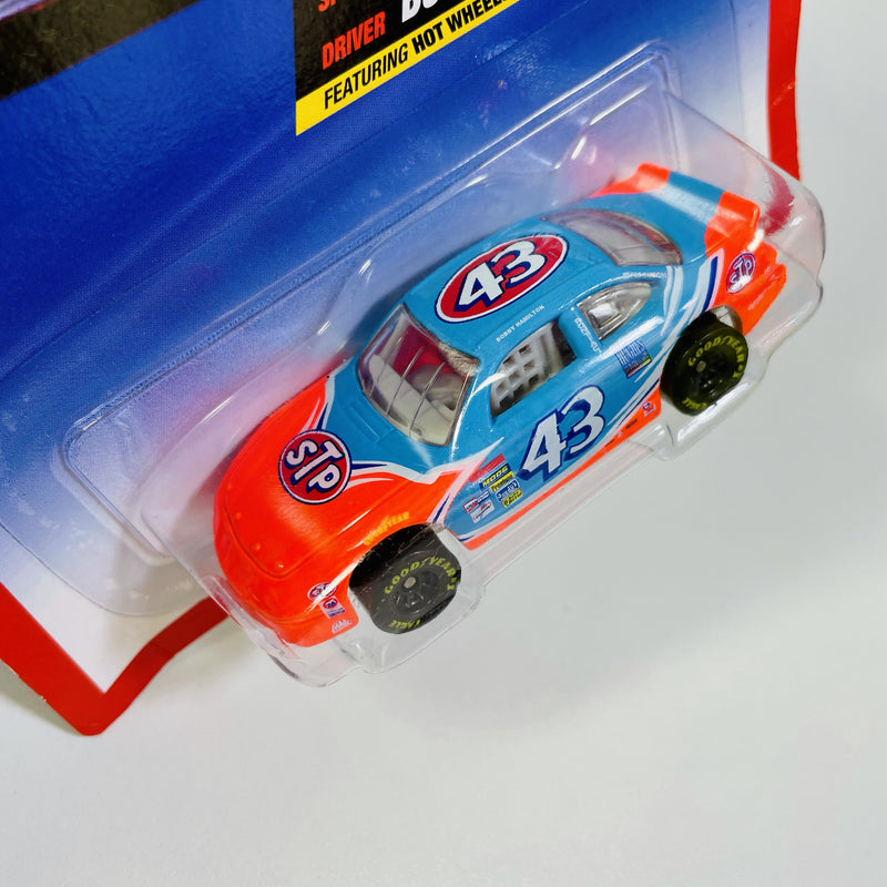 1997 Hot Wheels Pro Racing Bobby Hamilton 43 STP Pontiac Grand Prix celeste 10SP