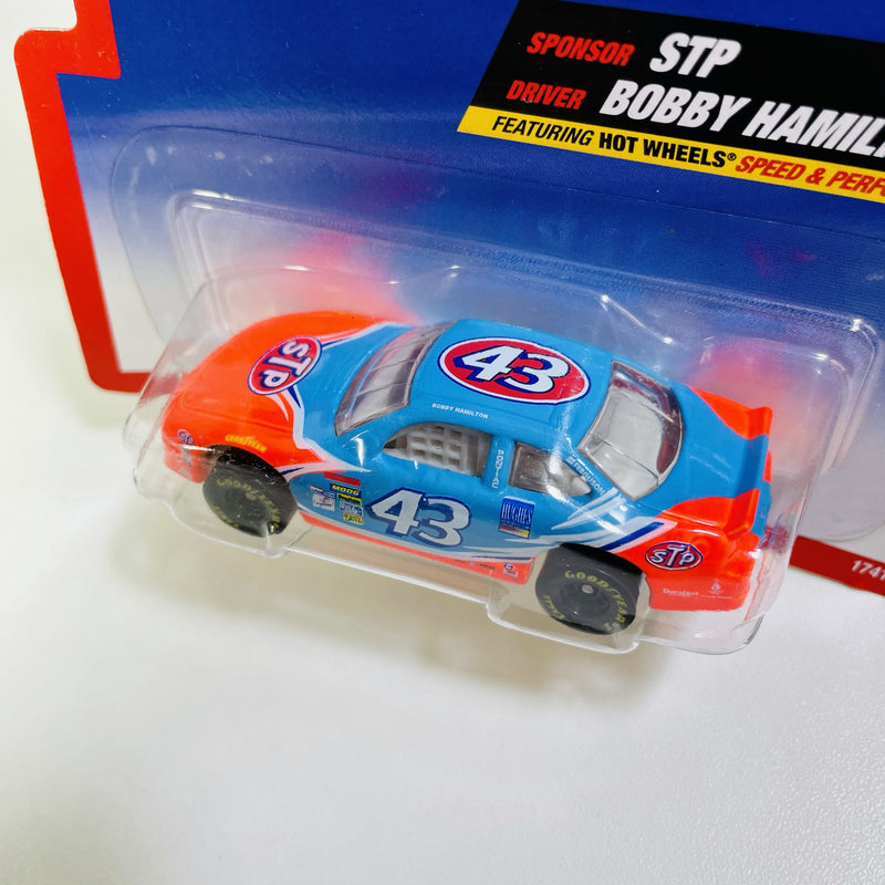 1997 Hot Wheels Pro Racing Bobby Hamilton 43 STP Pontiac Grand Prix celeste 10SP