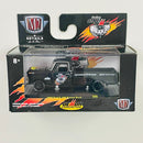 2020 M2 Machines Limited Edition 1/5,000 O'Reilly Holley Street Demon 1969 Ford F-100 Ranger Truck S86 negro Llantas de Goma