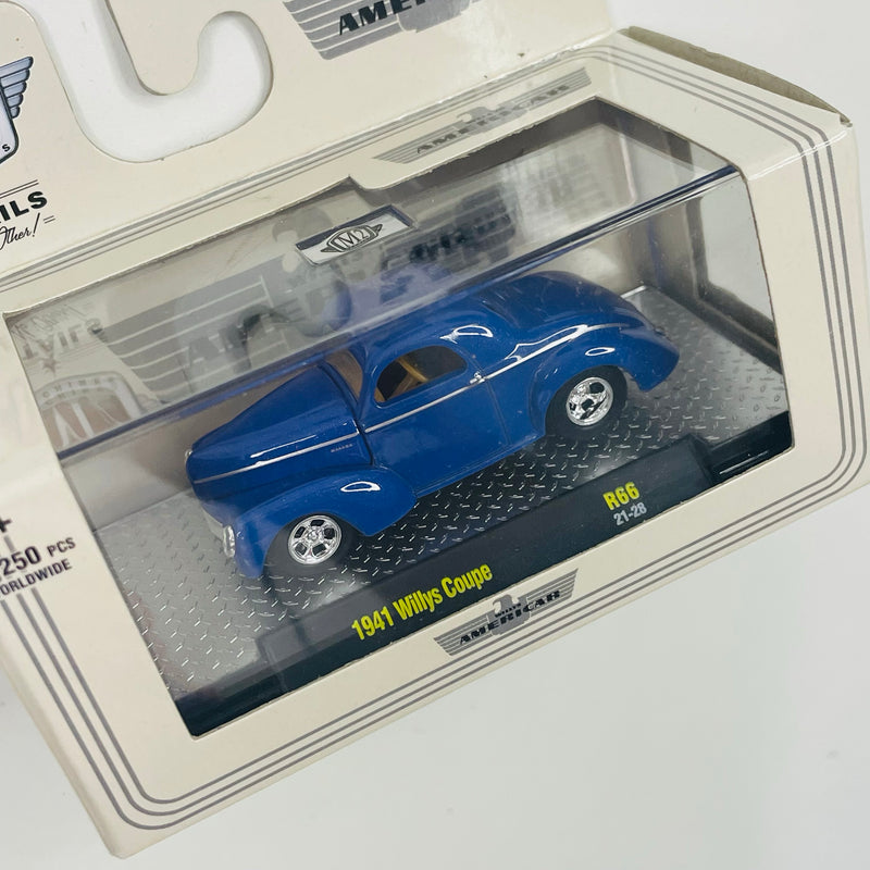2021 M2 Machines Auto-Thentics Limited Edition 1/7,250 Willys Americar 1941 Willys Coupe R66 azul Llantas de Goma