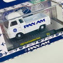 2022 M2 Machines Detroit Muscle Limited Edition 1/9,600 Pan Am 1965 Ford Econoline Truck R64 blanco Llantas de Goma