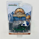 2022 Greenlight The Great Outdoors Series 2 2022 Ford Explorer Limited verde Llantas de Goma con Accesorios de Camping