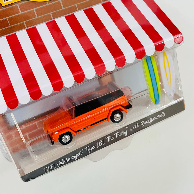 2022 Greenlight The Hobby Shop Series 14 1971 Volkswagen Type 181 The Thing with Surfboards naranja Llantas de Goma con Accesorio Diorama