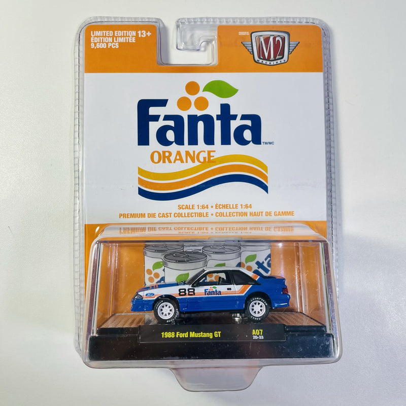 2021 M2 Machines Limited Edition 1/9,600 Fanta 1988 Ford Mustang GT A07 azul con blanco Llantas de Goma