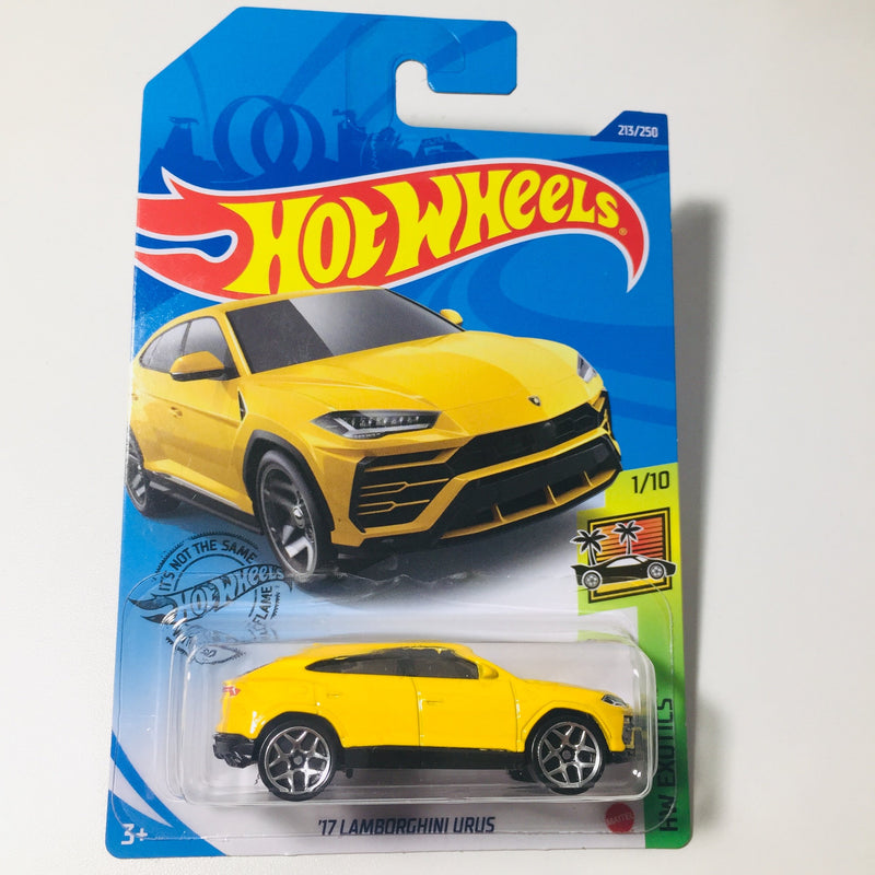 2020 Hot Wheels HW Exotics 17 Lamborghini Urus amarillo Y5