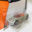 2015 Matchbox MBX Adventure City Aston Martin DBS Volante plata