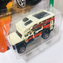 2017 Matchbox MBX Explorers Road Tripper blanco