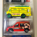 2015 Matchbox MBX City Adventure 5 Pack Set de 5 Ciudad - 2006 Ford Crown Victoria, Urban Tow Truck, Food Truck, Ford Transit Connect, GMC School Bus