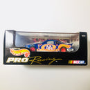 1998 Hot Wheels Pro Racing NASCAR Kyle Petty 44 Hot Wheels Pontiac Grand Prix azul con Llantas de Goma en Case Acrílico