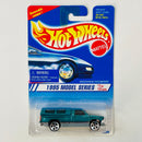 1995 Hot Wheels Model Series Dodge Ram 1500 verde metálico 5DOT variante aros plateados Primera Edición