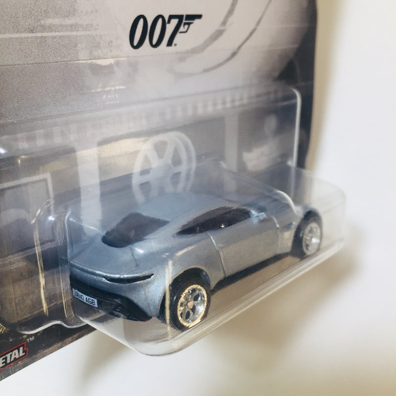 2019 Hot Wheels Entertainment James Bond 007 Spectre Aston Martin DB10 plata Llantas de Goma RR
