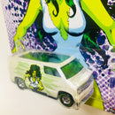 2017 Hot Wheels Women of Marvel She-Hulk Custom 77 Dodge Van blanco Llantas de Goma RR