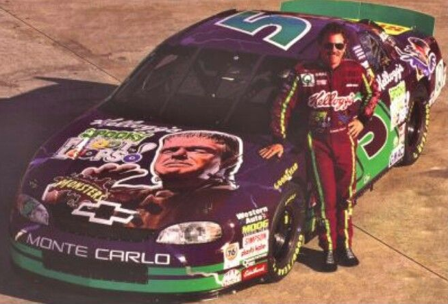 1997 Revell Racing NASCAR Terry Labonte 5 Kelloggs Spooky Froot Loops Frankenstein Chevrolet Monte Carlo morado