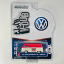 2017 Greenlight Club V-Dub 1975 Texaco Volkswagen Type 2 Panel Van crema con rojo Llantas de Goma