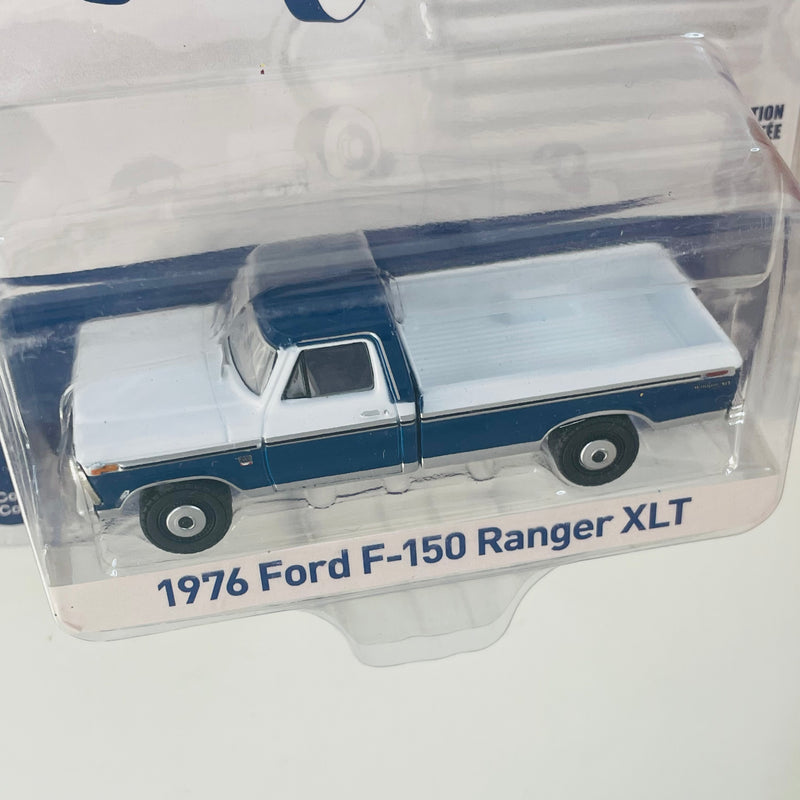 2022 Greenlight Ford Trucks 100 Years Limited Edition 1976 Ford F-150 Ranger XLT blanco con azul Llantas de Goma