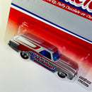 2013 Hot Wheels Pop Culture Mars 3 Musketeers 70 Chevelle Delivery plata metálico Llantas de Goma RR redline base ZAMAC