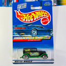 2000 Hot Wheels Circus on Wheels Series Colección Set de 4 - Chevy 56 Flashsider, 32 Ford Delivery, Fat Fendered 40 Ford, Dairy Delivery