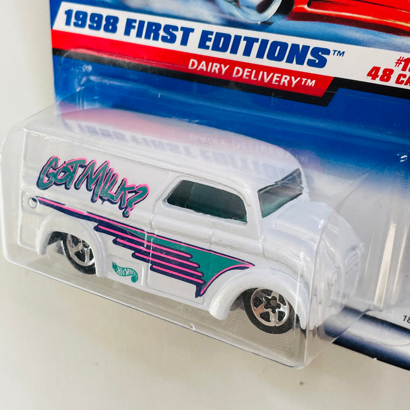 1998 Hot Wheels First Editions Dairy Delivery blanco 5SP base Malasia variante Tarjeta Auto Rojo