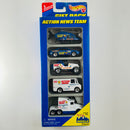 1997 Hot Wheels Action News Team 5 Pack Set de 5 - Propper Chopper, Oldsmobile Aurora, Jeep CJ-7 Roll Patrol, Delivery Van Combat Medic, Kenworth T600A Big Rig