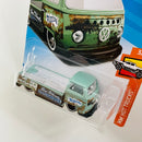 2018 Hot Wheels HW Hot Trucks Volkswagen T2 Pickup verde ST8