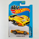2013 Hot Wheels HW City 76 Greenwood Corvette amarillo MC5