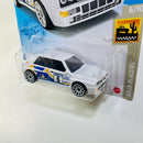 2021 Hot Wheels Baja Blazers Lancia Delta Integrale blanco 10SP