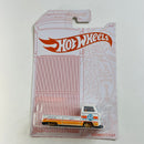 2020 Hot Wheels 52 Anniversary Pearl and Chrome Volkswagen T2 Pickup blanco 10SP