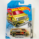 2019 Hot Wheels Super Chromes Custom 77 Dodge Van dorado 5SP base ZAMAC