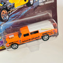 1996 Johnny Lightning Frightning Lightnings Limited Edition Series 1 Haulin' Hearse 1966 Cadillac Hearse naranja