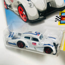 2018 Hot Wheels Legends of Speed Magnus Walker Urban Outlaw Volkswagen Käfer Racer blanco 5SP
