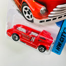 2015 Hot Wheels HW City Mig Rig rojo 5SP base ZAMAC