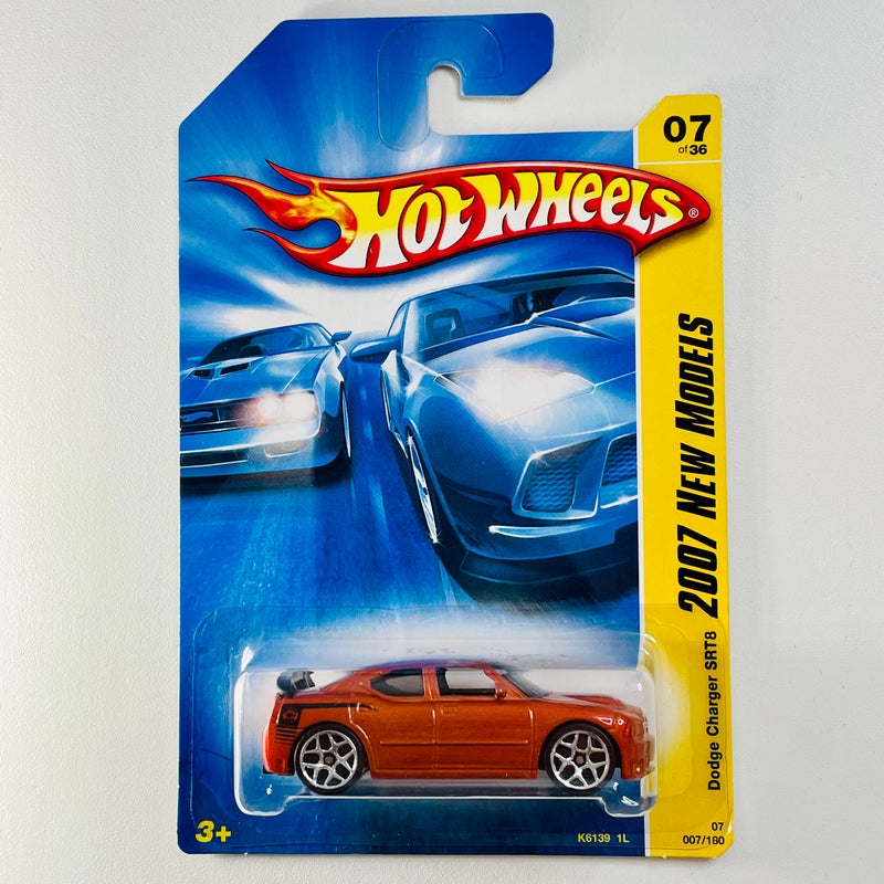 2007 Hot Wheels New Models Dodge Charger SRT8 naranja metálico Y5 con Alerón Negro