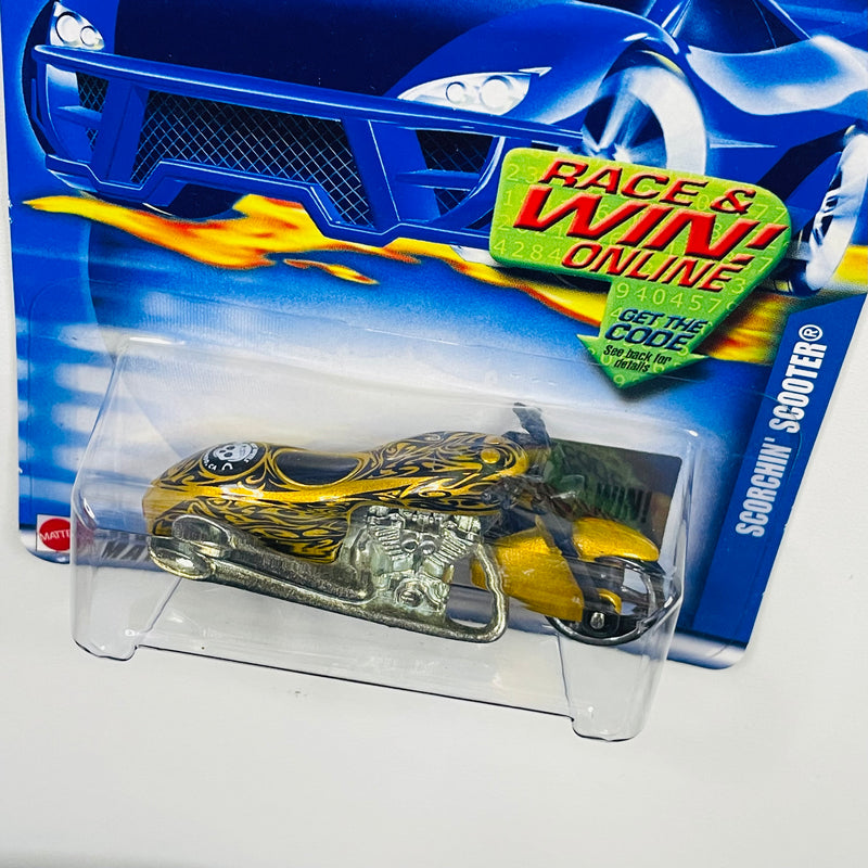 2002 Hot Wheels 35 Aniversario Scorchin' Scooter 197 dorado metálico MC3 base ZAMAC