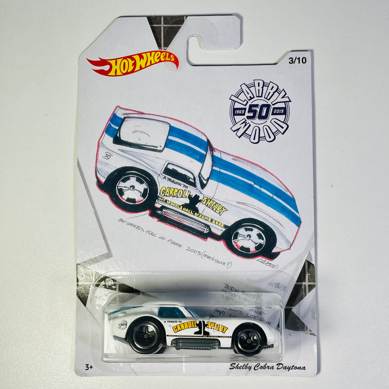 2019 Hot Wheels Larry Wood 50th Anniversary Series Shelby Cobra Daytona blanco 5SP