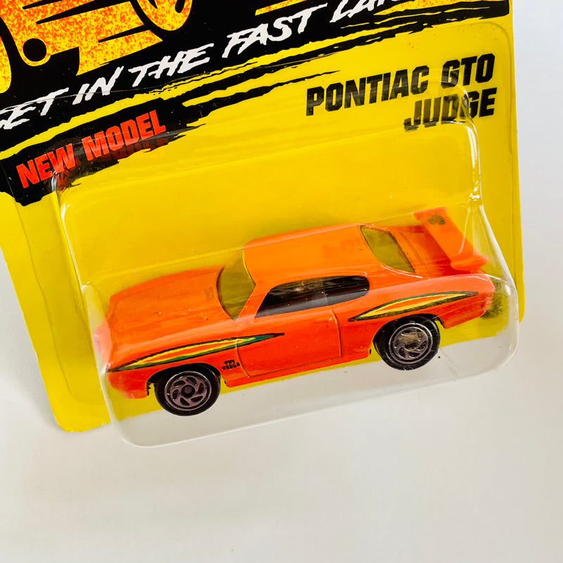 1996 Matchbox Super Fast New Model Pontiac GTO Judge 70 naranja
