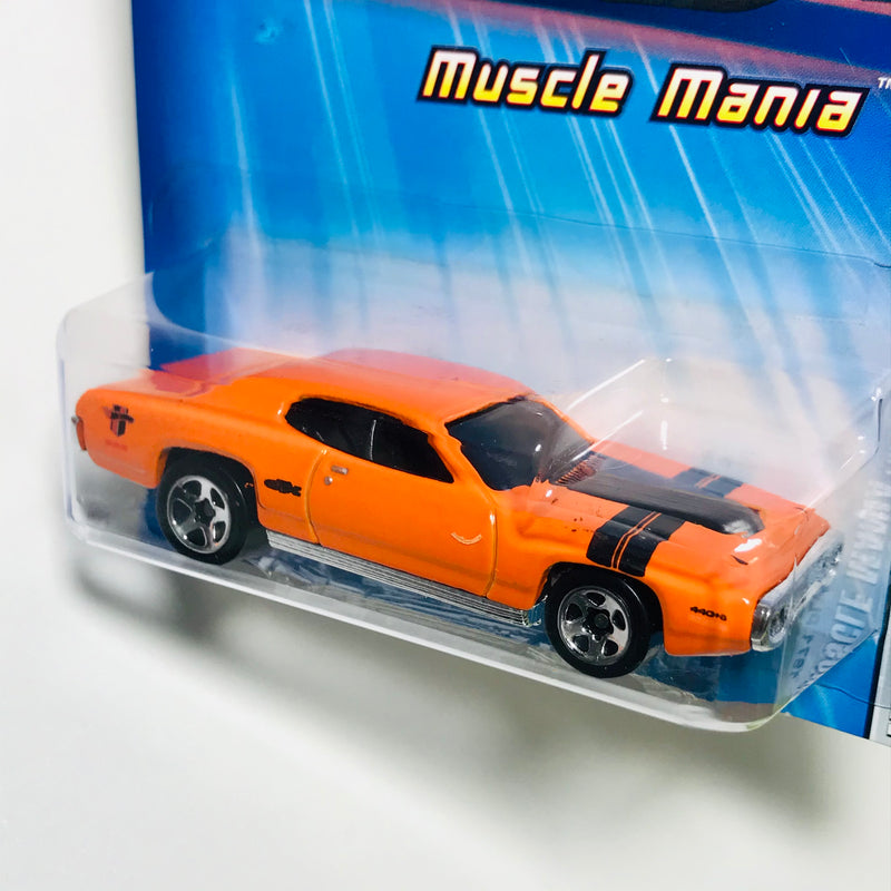 2005 Hot Wheels Muscle Mania 1971 Plymouth GTX 101 naranja 5SP