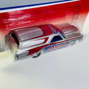2013 Hot Wheels Pop Culture Mars 3 Musketeers 70 Chevelle Delivery plata metálico Llantas de Goma RR redline base ZAMAC