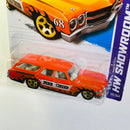 2012 Hot Wheels HW Showroom 70 Chevelle SS Wagon naranja 5SP