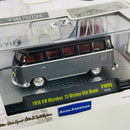 2018 M2 Machines Auto-Thentics Limited Edition 1/6,888 1958 VW Volkswagen Microbus 15 Window USA Model gris Llantas de Goma