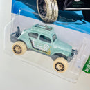 2022 Hot Wheels Mud Studs Volkswagen Baja Bug verde BLOR
