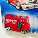 2010 Hot Wheels New Models Bread Box rojo 5SP