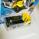 2019 Hot Wheels Treasure Hunt HW Metro Fast-Bed Hauler amarillo ST8