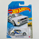 2021 Hot Wheels Baja Blazers Lancia Delta Integrale blanco 10SP
