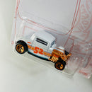 2020 Hot Wheels 52 Anniversary Pearl and Chrome 32 Ford blanco 5SP