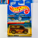 2000 Hot Wheels Circus on Wheels Series Colección Set de 4 - Chevy 56 Flashsider, 32 Ford Delivery, Fat Fendered 40 Ford, Dairy Delivery