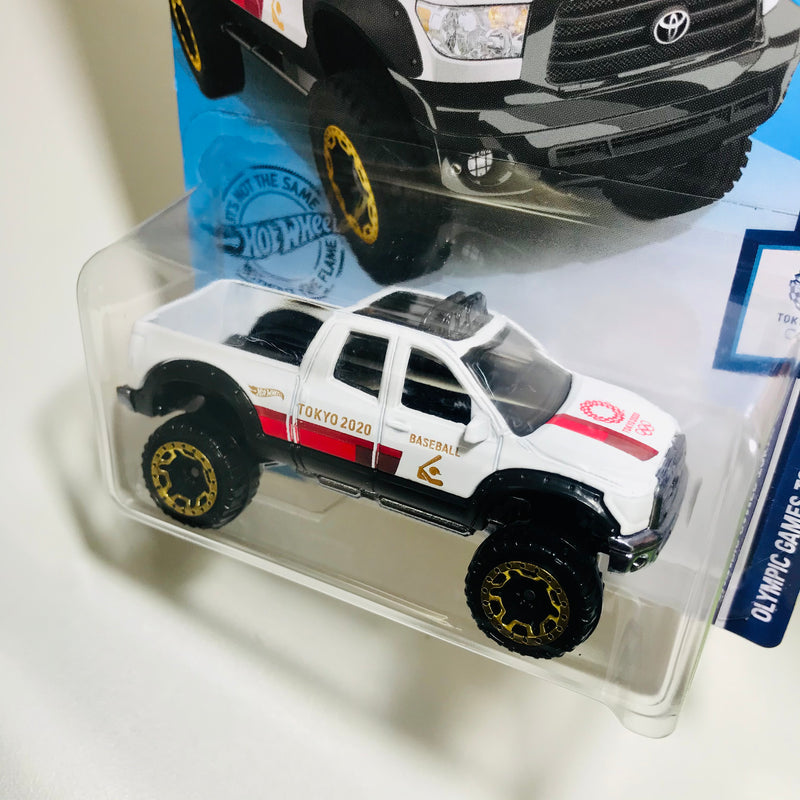 2020 Hot Wheels Olympic Games Tokyo 2020 10 Toyota Tundra blanco BLOR