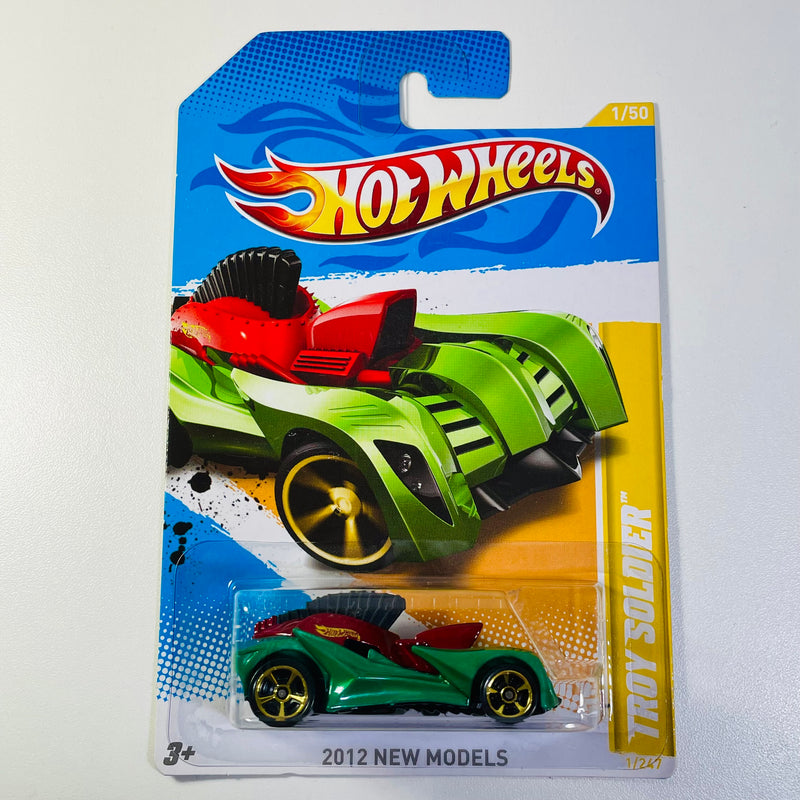 2012 Hot Wheels New Models Troy Soldier verde con rojo MC5